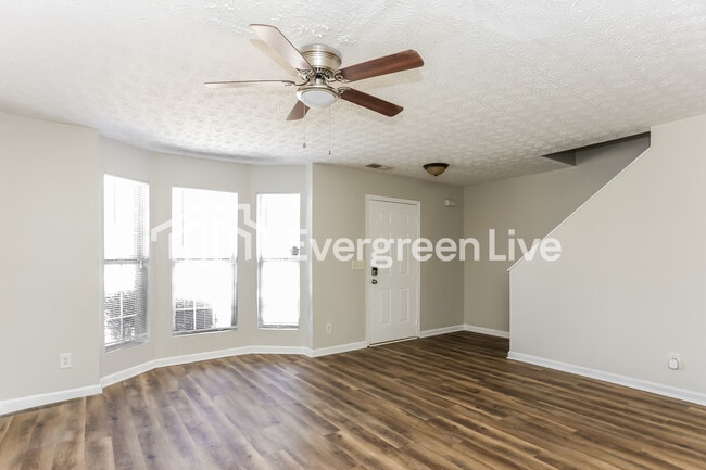 Building Photo - 5893 Strathmoor Manor Cir