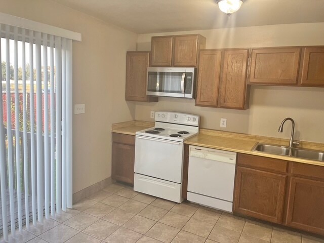Building Photo - Pheasant Glen Town House #33