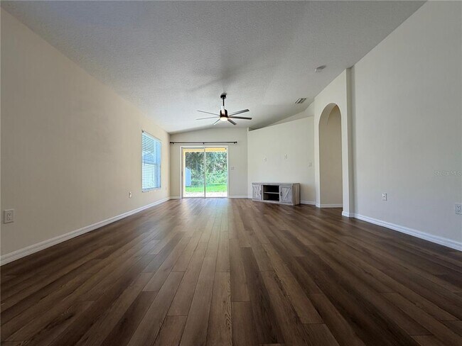 Building Photo - 7838 Carriage Pointe Dr
