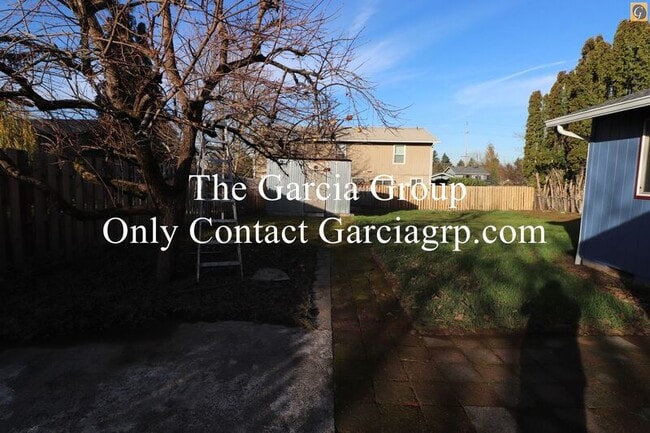 Building Photo - 4505 NE Emerson St