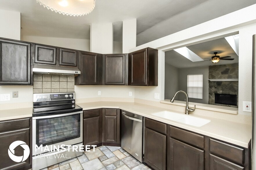 Building Photo - 730 Altamira St NW