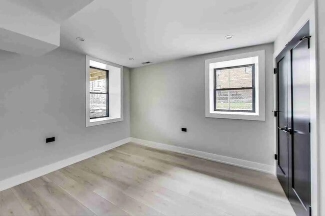 Building Photo - 1311 N Rockwell St