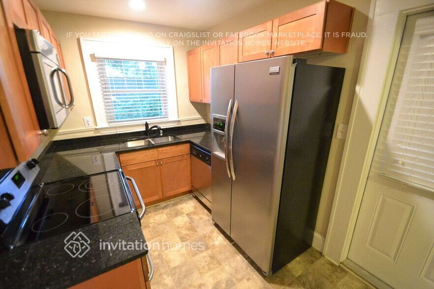 Building Photo - 1760 Merriman Ave