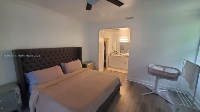 Building Photo - 8091 Royal Palm Cir