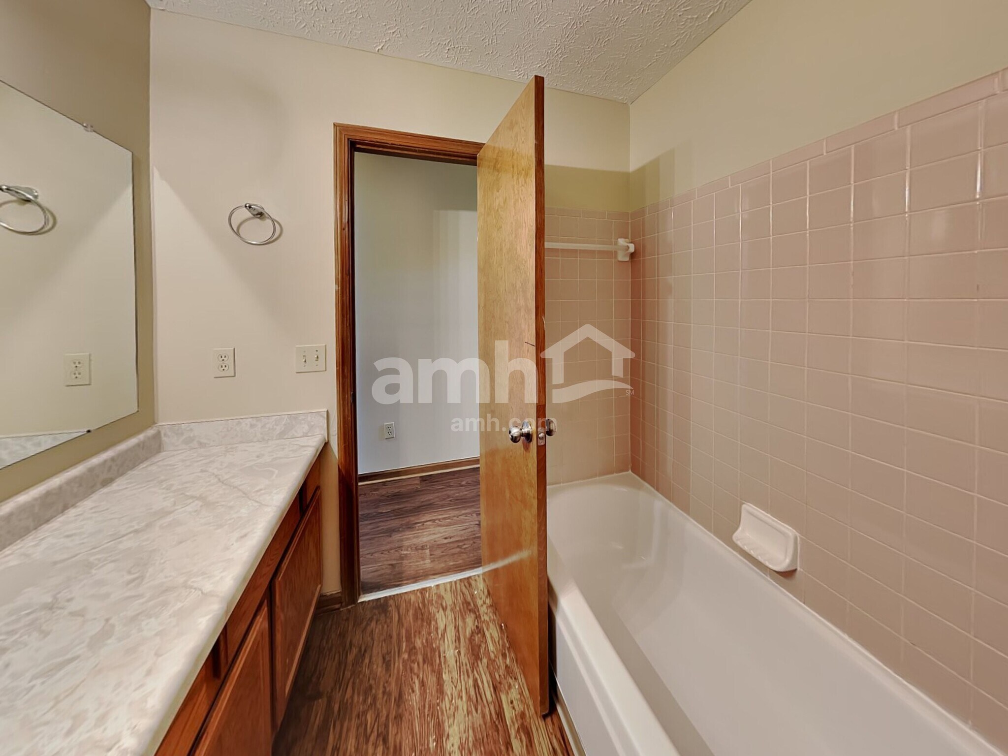 Building Photo - 350 Timber Ridge Dr