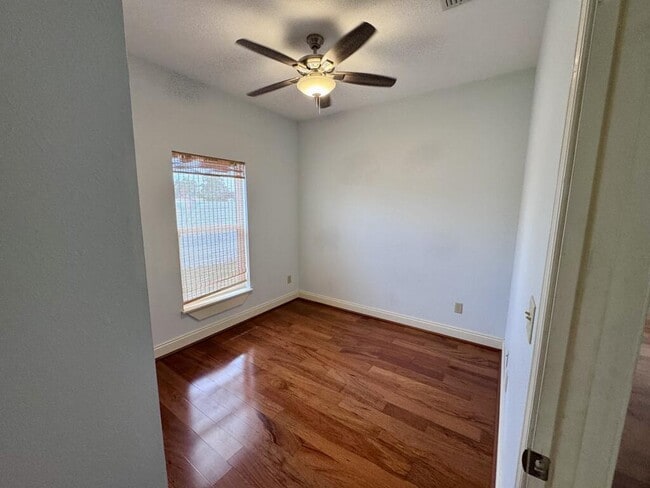 Building Photo - 130 Gulf Terrace Ln