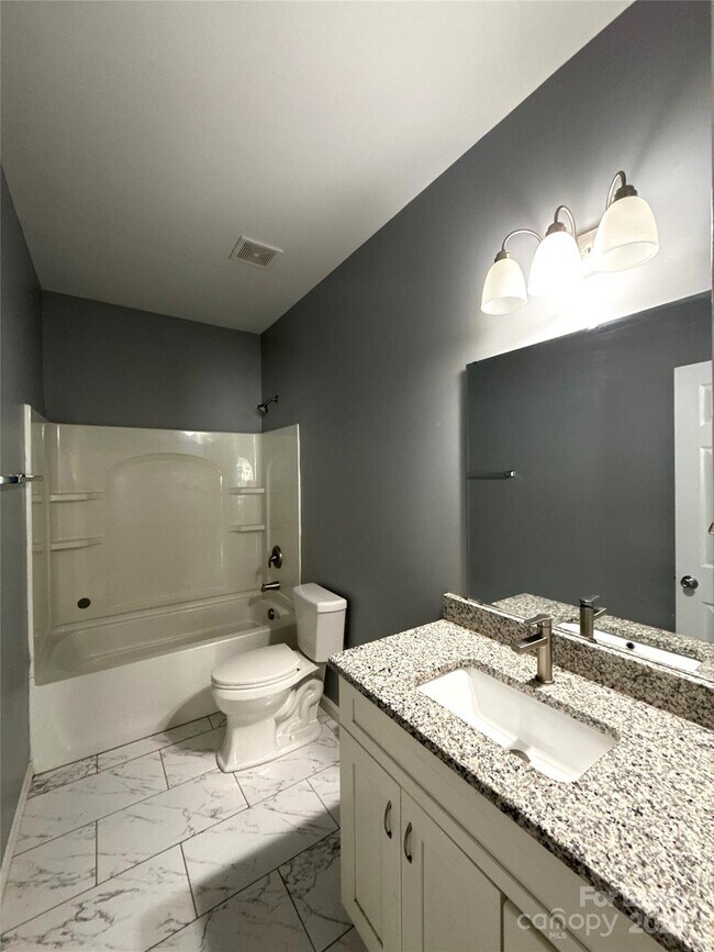 Building Photo - 635 Northway Dr