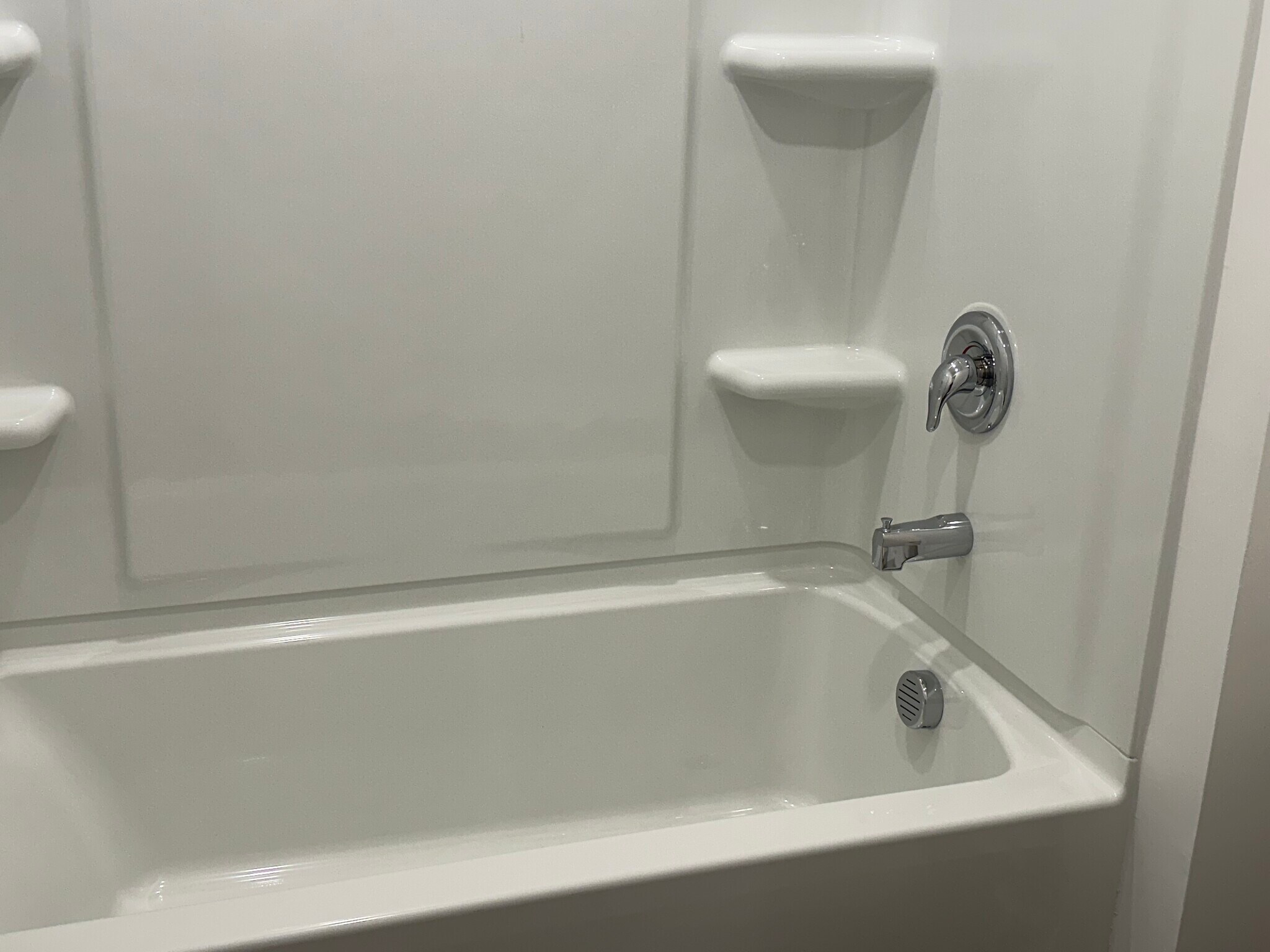 Building Photo - 1112 Holland Dr