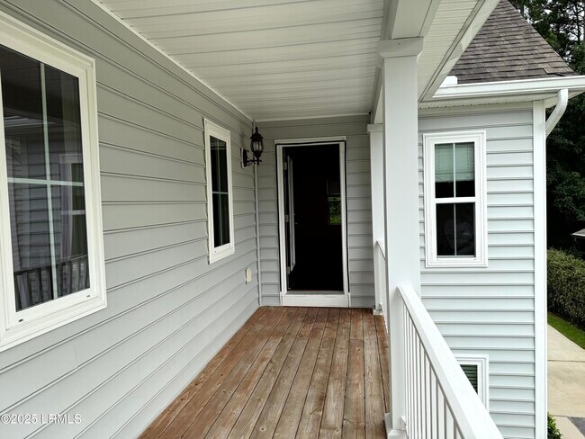 Building Photo - 17 Riversbridge Ct