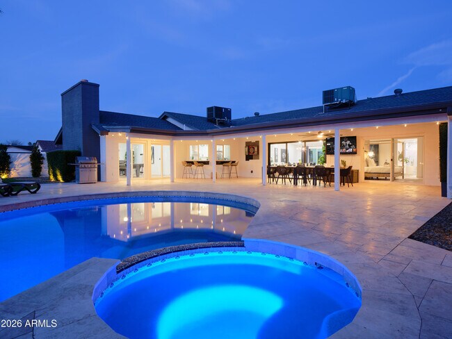 Building Photo - 15218 N 61st St