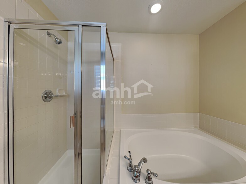 Building Photo - 13051 Uinta St