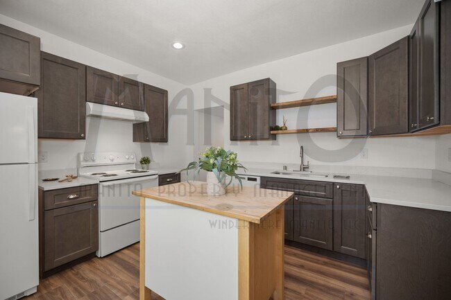 Building Photo - 1631 W 1st Ave