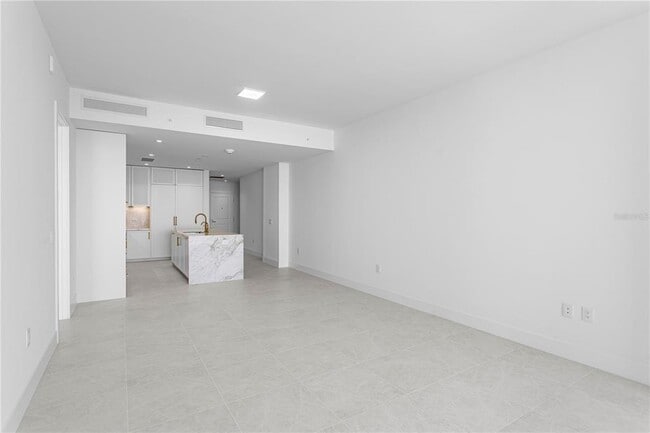 Building Photo - 3015 S Ysabella Ave