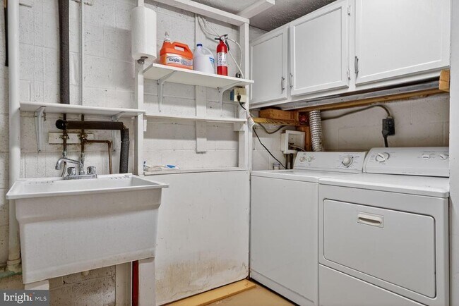 Building Photo - 6015 Ticonderoga Ct