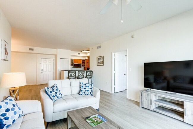 Building Photo - 802 W Windward Way