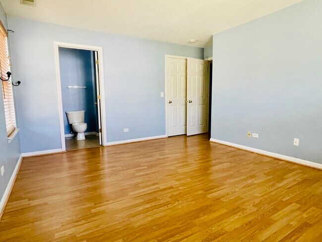 Building Photo - 1248 N Red Oak Cir
