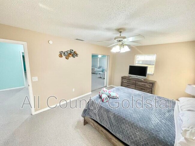 Building Photo - 285 Mark Twain Ln