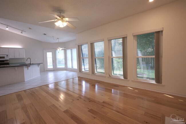 Building Photo - 4025 Teal Way