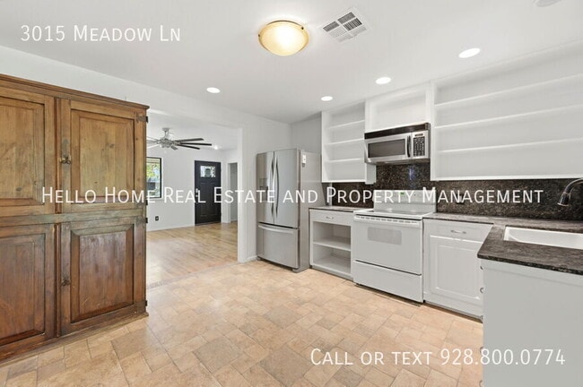 Building Photo - 3015 Meadow Ln