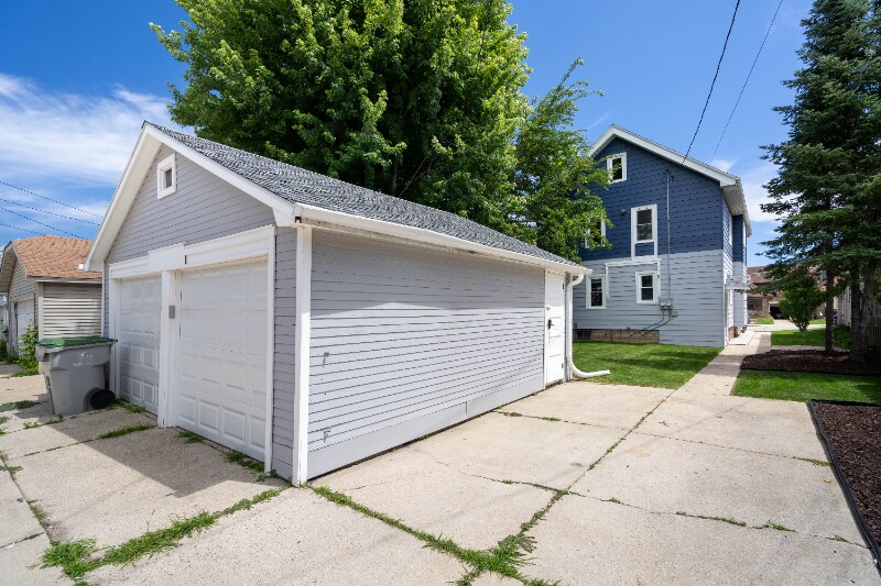 Building Photo - 3263 S Kinnickinnic Ave