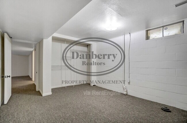 Building Photo - 1115 Secor Rd