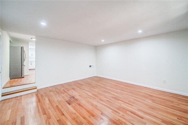 Building Photo - 5574 Hardscrabble Rd