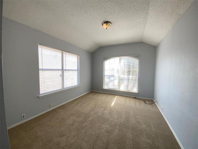 Building Photo - 5204 Vista Verde Dr