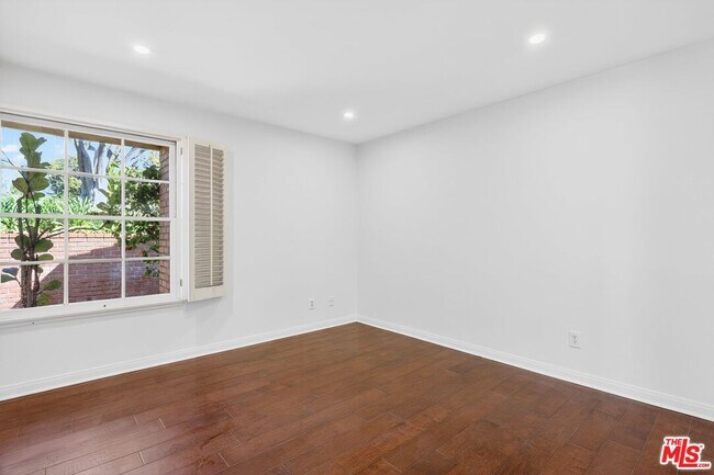 Building Photo - 3713 Dellvale Pl