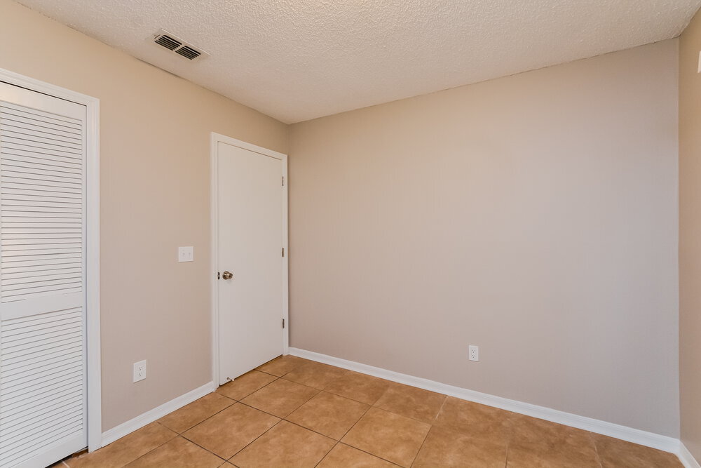 Building Photo - 201 Whiterapids Ct