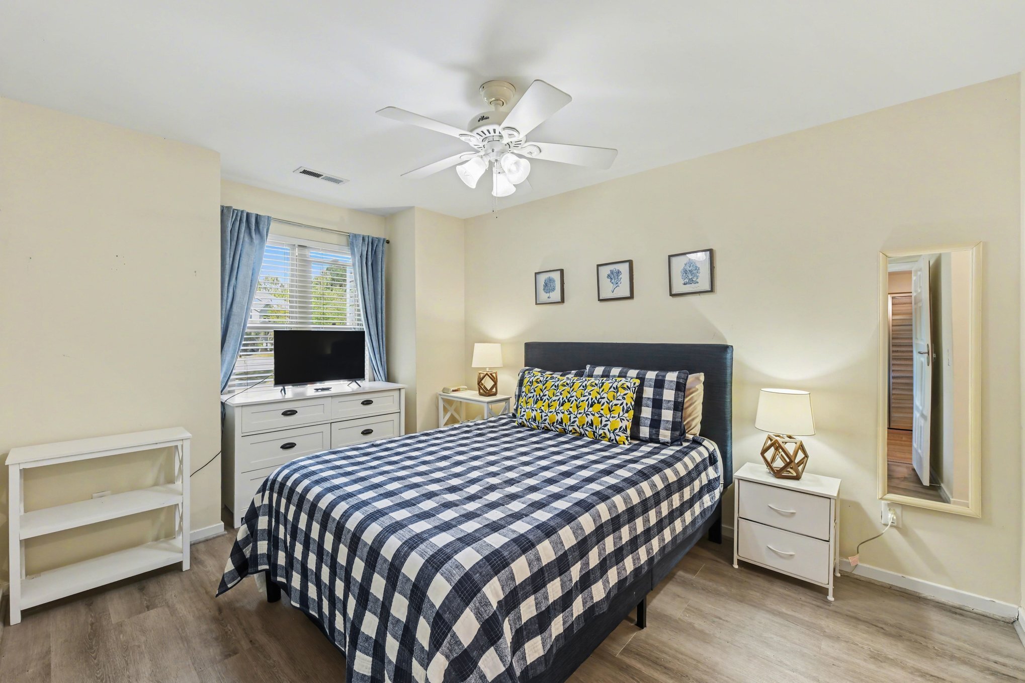 Building Photo - 1263 Marshview Dr