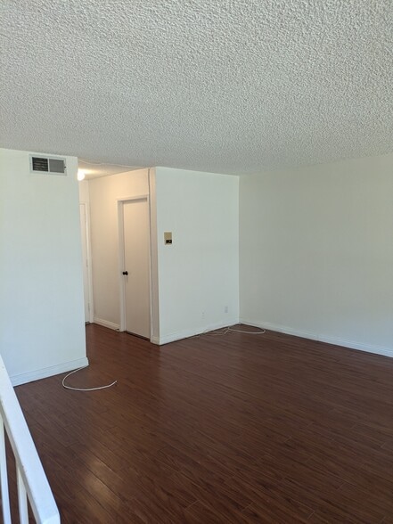 Building Photo - 2105 Mathews Ave