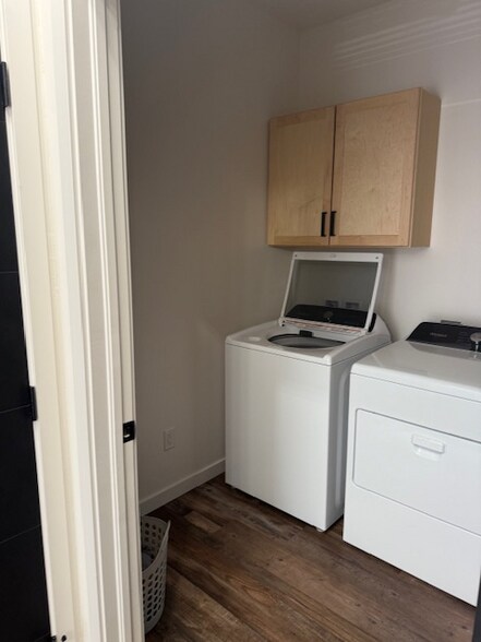 Building Photo - 2746 Storm Ave