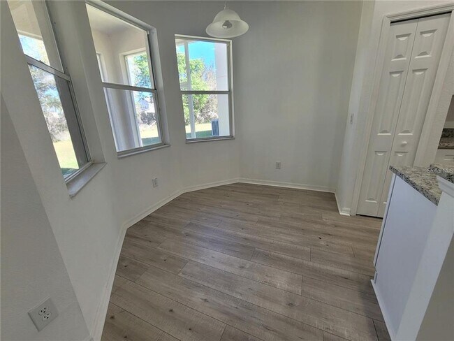 Building Photo - 30741 Pumpkin Ridge Dr