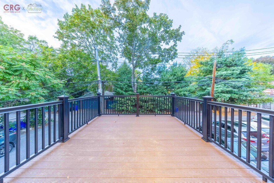 Building Photo - 1726 Beacon St