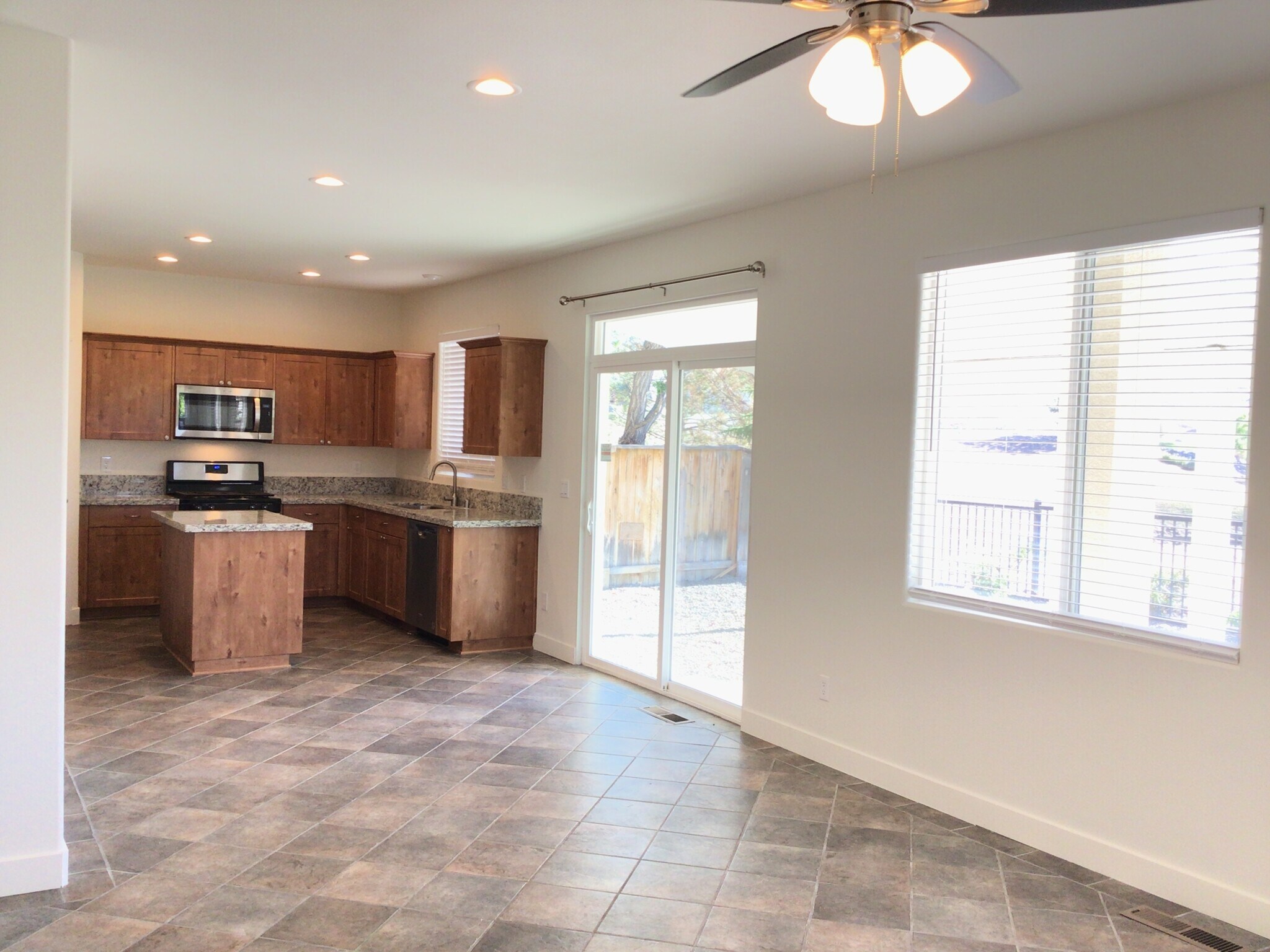 Building Photo - 2712 Ineisa Ct