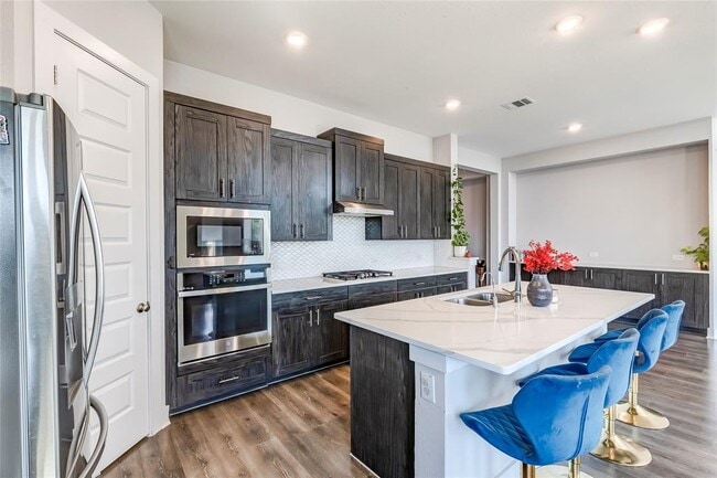 Building Photo - 3020 Sage Ranch Dr