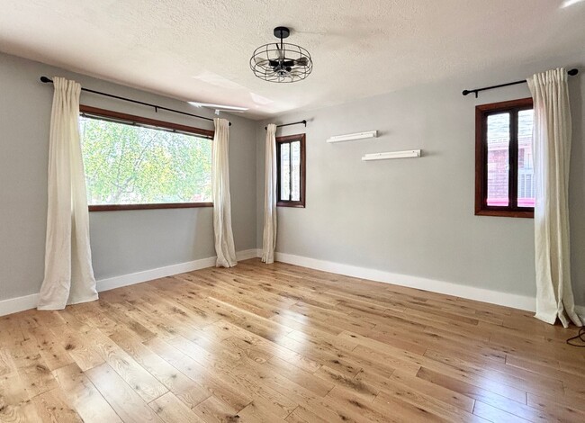 Building Photo - Beautiful Renovation in Liberty Wells!