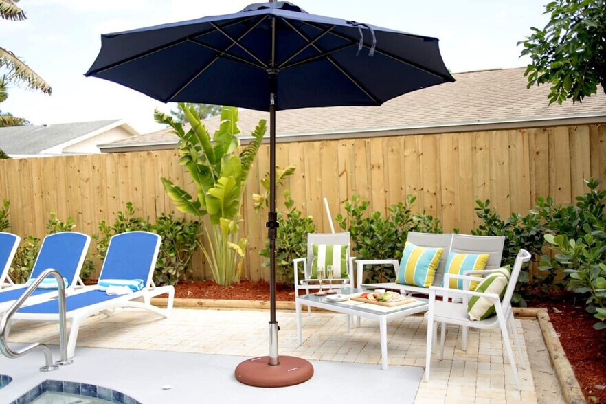 Building Photo - 9126 E Highland Pines Blvd