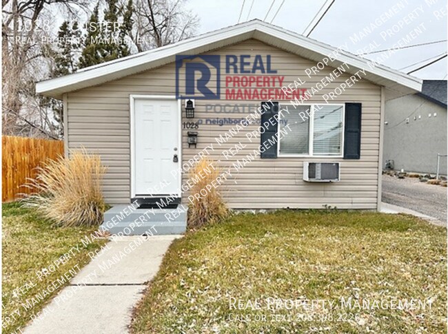 Building Photo - 1028 E Custer-