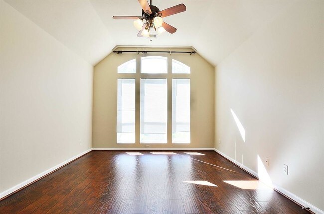 Building Photo - 20919 Field Manor Ln