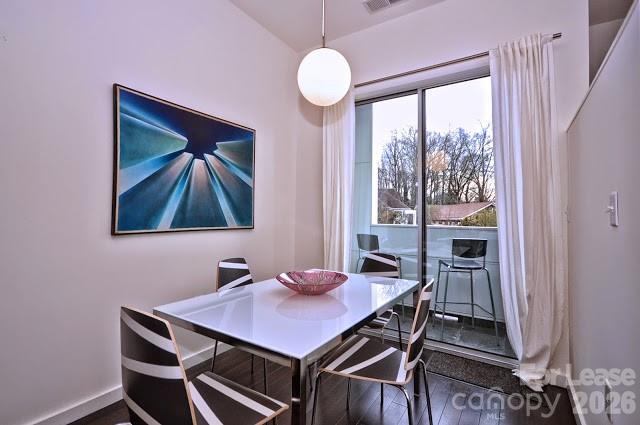 Building Photo - 318 Viburnum Way Ct