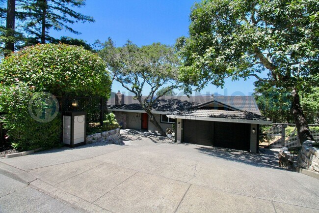 Building Photo - Fully Furnished 5BD/2.5BA Hillside View Home-FOUNDATION
