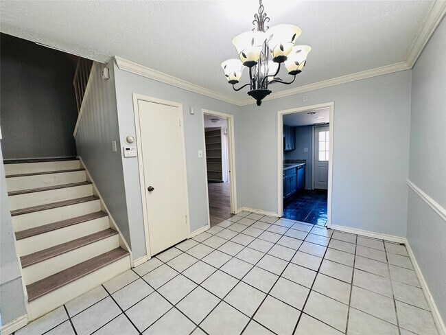 Primary Photo - 7285 Chasewood Dr