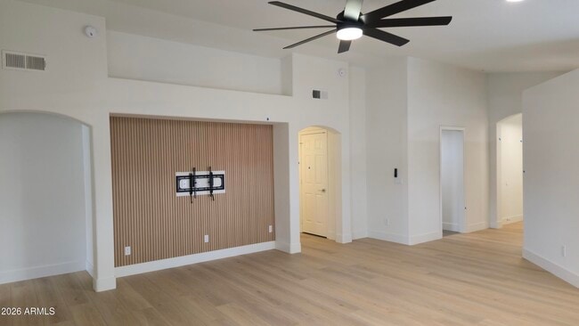 Building Photo - 9616 E Sheena Dr