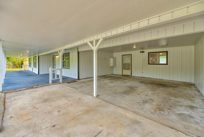 Building Photo - 2778 FM3277