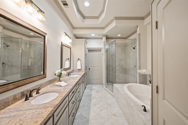 Building Photo - 1655 Castle Ct