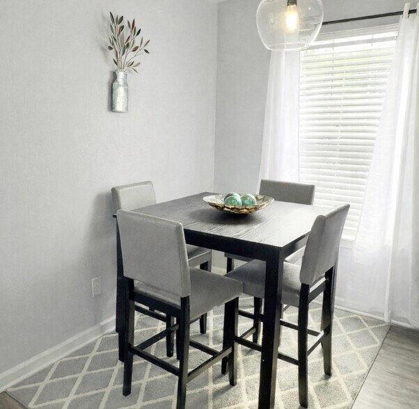 Dining Area - 3443 Clover Meadows Dr