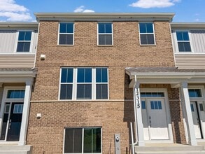 Building Photo - 3 Bedroom 2.5 Bathroom Brand New Construct...