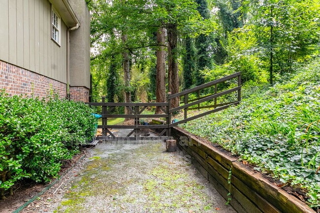 Building Photo - 4932 Rock Haven Dr SW