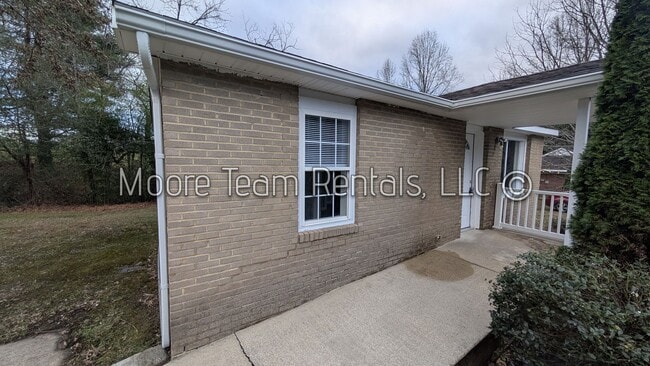 Building Photo - Cozy 1-Bed, 1-Bath Home w/ Laundry Hookups!